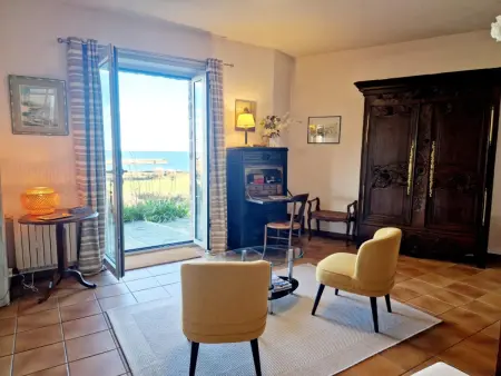 Maison spacieuse avec vue mer, cheminée et jardin - Photo 10