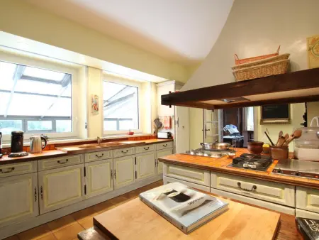 Maison spacieuse avec vue mer, cheminée et jardin - Photo 11
