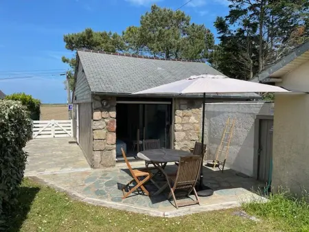Maison en bord de mer à Réville - Terrasse et Jardin - Photo 1