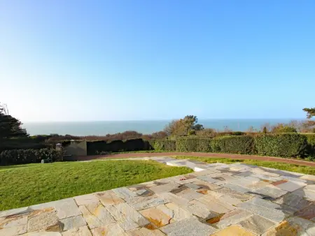 Villa contemporaine à Carolles avec vue mer et accès direct plage - Photo 12