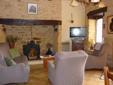 Gîte familial à Proissans avec jardin et parking - Photo 2
