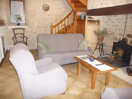 Gîte familial à Proissans avec jardin et parking - Photo 5
