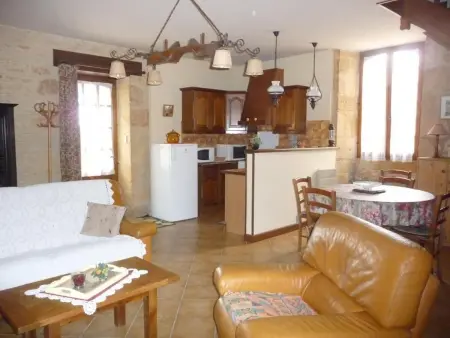 Maison mitoyenne proche Sarlat, idéale famille, Gite 4 personnes à Proissans - Photo 2