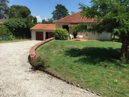 Évasion en Dordogne: Maison au bord de l'eau avec parking privé - Photo 13