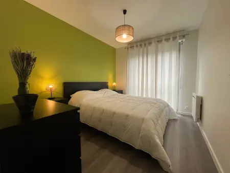 Spacieux appartement refait à neuf avec balcon et garage, proche centre-ville - Photo 3