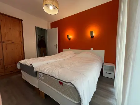 Spacieux appartement refait à neuf avec balcon et garage, proche centre-ville - Photo 4