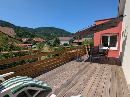 Gîte confortable avec terrasse et vue montagne, proche loisirs et pistes - Photo 1