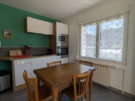 Gîte confortable avec terrasse et vue montagne, proche loisirs et pistes - Photo 3