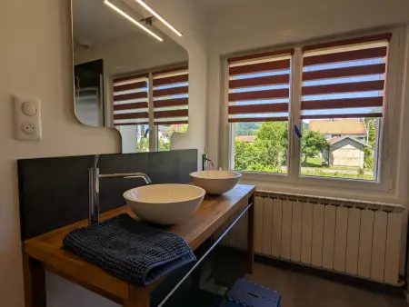 Gîte confortable avec terrasse et vue montagne, proche loisirs et pistes - Photo 15