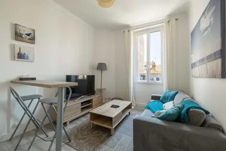 KZ-7-BATEGUIER-3, Bel appartement rénové - Carré d'Or - 2BR/2p - Photo 4