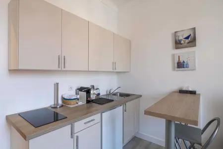 KZ-7-BATEGUIER-3, Bel appartement rénové - Carré d'Or - 2BR/2p - Photo 5