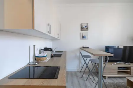 KZ-7-BATEGUIER-3, Bel appartement rénové - Carré d'Or - 2BR/2p - Photo 7