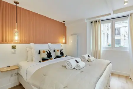ABOUKIR 71, Superbe appartement climatisé Paris Centre Place Bourse - Photo 2