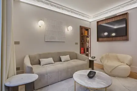 BOETIE 1, Appartement Matignon St Honoré par Studio Prestige - Photo 2