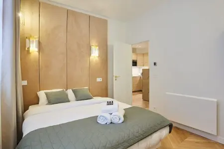 SAINT QUENTIN 2 RDC, Sublime appartement Centre de Paris - Photo 4