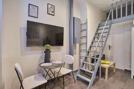 TRUFFAUT 114, Studio spacieux Centre de Paris/Montmartre - Photo 8