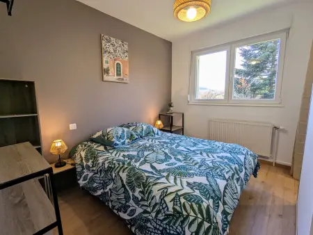 Maison spacieuse avec spa et terrain de jeux en lisière de forêt - Photo 12