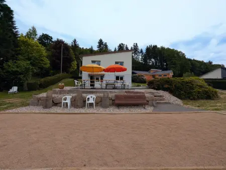 Maison spacieuse avec spa et terrain de jeux en lisière de forêt - Photo 22