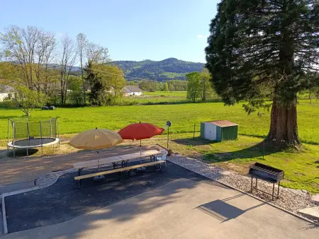 Maison spacieuse avec spa et terrain de jeux en lisière de forêt - Photo 32
