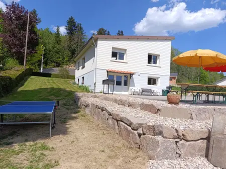 Maison spacieuse avec spa et terrain de jeux en lisière de forêt - Photo 33