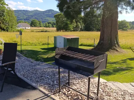 Maison spacieuse avec spa et terrain de jeux en lisière de forêt - Photo 35