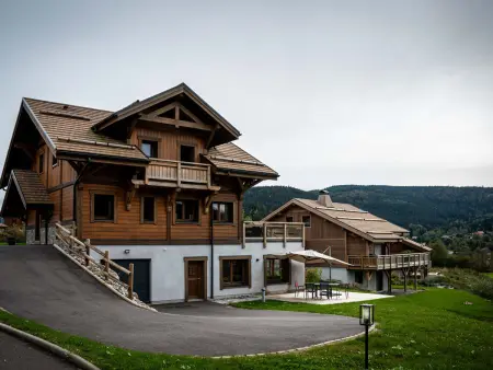 Chalet familial avec sauna et terrasse près du lac - Photo 2
