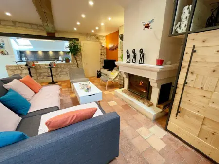 Gîte de charme avec piscine chauffée, clim et WiFi en Loire - Photo 9
