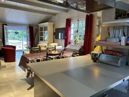 Villa 5 pièces avec piscine privée près de la plage au Lavandou - Photo 3