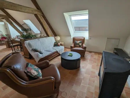 Gîte en forêt avec jardin, terrasse et parking près de la Loire - Photo 3