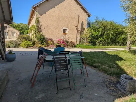 Gîte en forêt avec jardin, terrasse et parking près de la Loire - Photo 19