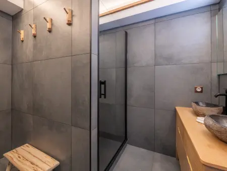 Appartement 4 pièces à Morzine avec parking, piscine l'été - Photo 12