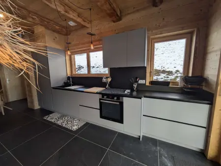 Lodge alpin chaleureux, 4 chambres, 10 pers, parking, terrasse, Arêches-Beaufort - Photo 1