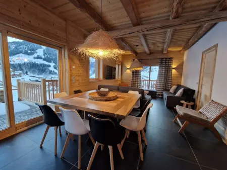 Lodge alpin chaleureux, 4 chambres, 10 pers, parking, terrasse, Arêches-Beaufort - Photo 12