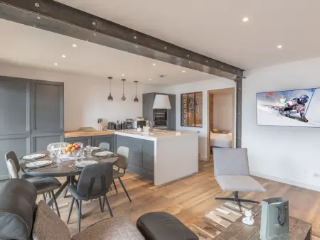 Appartement familial rénové, quartier Alpe d'Huez, orientation sud - Photo 2