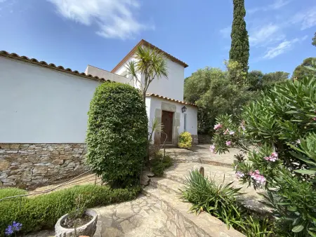 Villa avec Piscine Privée et Terrasse à Begur, au Calme - Photo 21