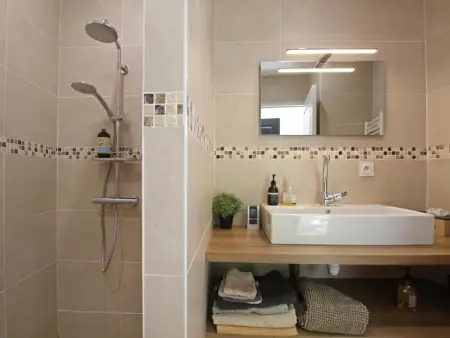 Maison chic rénovée, 2 chambres, jardin clos à Sainte-Marie-du-Mont - Photo 11
