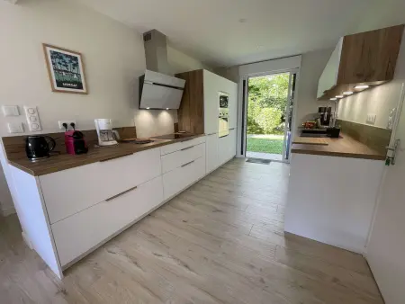 Maison rénovée à Fouesnant, proche plages, jardin et terrasse - Photo 3