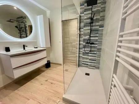 Maison rénovée à Fouesnant, proche plages, jardin et terrasse - Photo 12