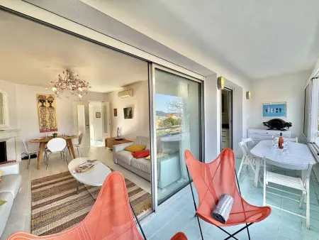 Appartement central avec terrasse ensoleillée à Propriano - Photo 3