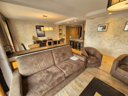 Bel appartement moderne, 8 pers, près pistes, balcon sud - Photo 3