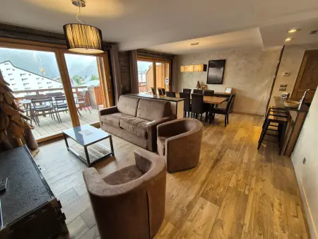 Bel appartement moderne, 8 pers, près pistes, balcon sud - Photo 4
