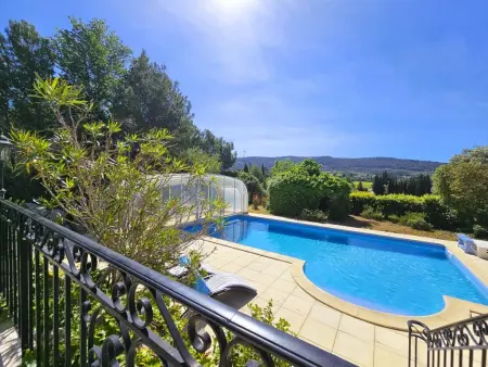 Les Hirondelles, Belle villa privée avec grande piscine - Photo 1