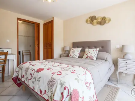 Maison Normande Confortable avec Terrasse et Parking Privé à Gatteville - Photo 3