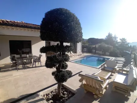 Villa moderne avec piscine privée, climatisée, proche centre Vallon Pont d'Arc - Photo 1