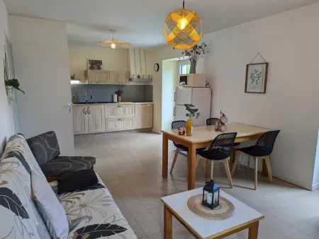 Gîte au Bord de la Rivière avec Terrasse, Internet et Jardin - Photo 2