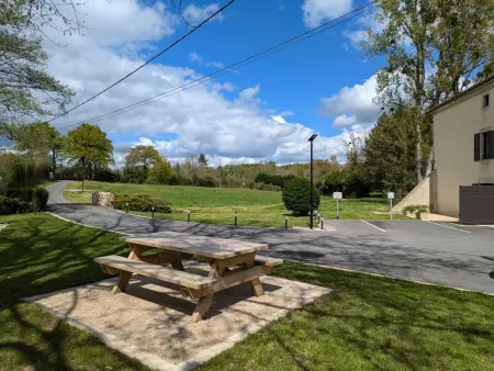 Gîte au Bord de la Rivière avec Terrasse, Internet et Jardin - Photo 29