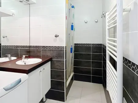 Étel - Appartement moderne 2 pièces près de la plage, parking privé - Photo 8