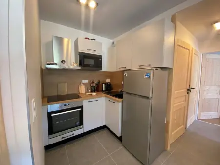 Appartement neuf 2 chambres, parking inclus, proche bus gratuit - Photo 5