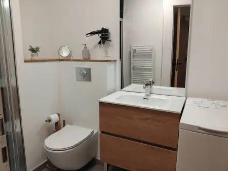 Appartement neuf 2 chambres, parking inclus, proche bus gratuit - Photo 8