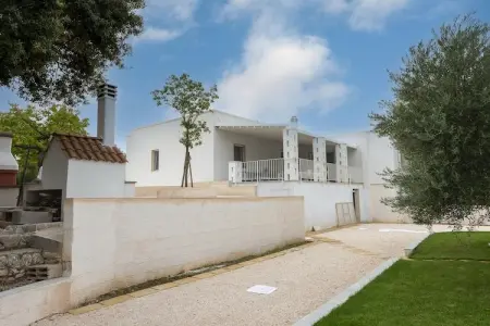 Villa dei Monti in Cisternino, Villa près de Cisternino avec piscine et verger - Photo 4